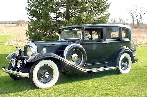 Packard 901 Sedan